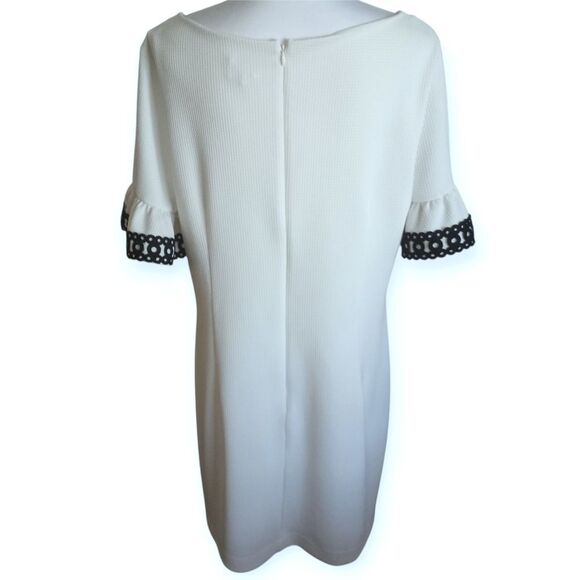 Elle Cream & Black Flutter Sleeve Shift Dress Sz.XL - Picture 4 of 7